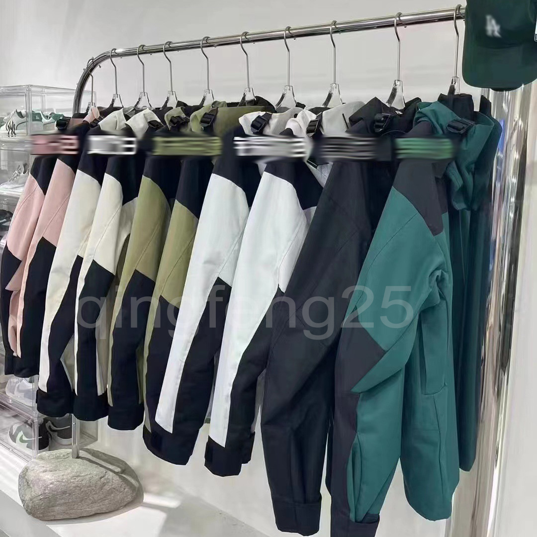 

Mens Jacket classic Waterproof and windproof jackets loose Outdoor mountaineering clothing, Black