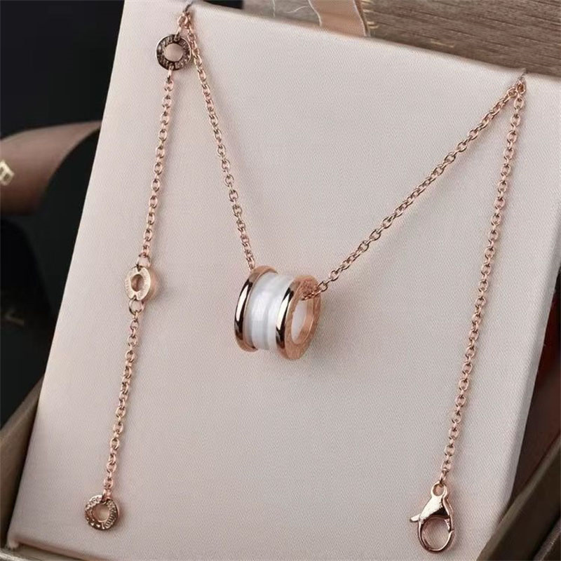 

Luxury Brand Designer B Letter Necklaces Women Rose Gold S925 Porcelain Pendant Fine Necklace Fashion Couple Jewelry With Complete Packaging