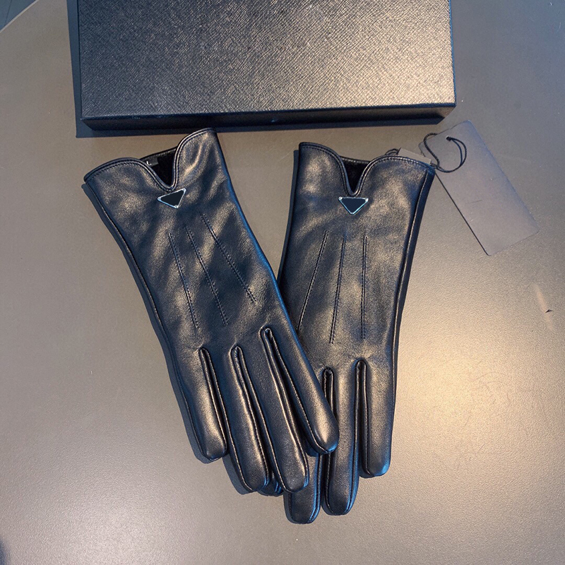 Five Fingers Gloves Hiver cuir cinq doigts gants concepteur femmes court polaire épaissi gant Vintage à la mode solide simple gants de protection