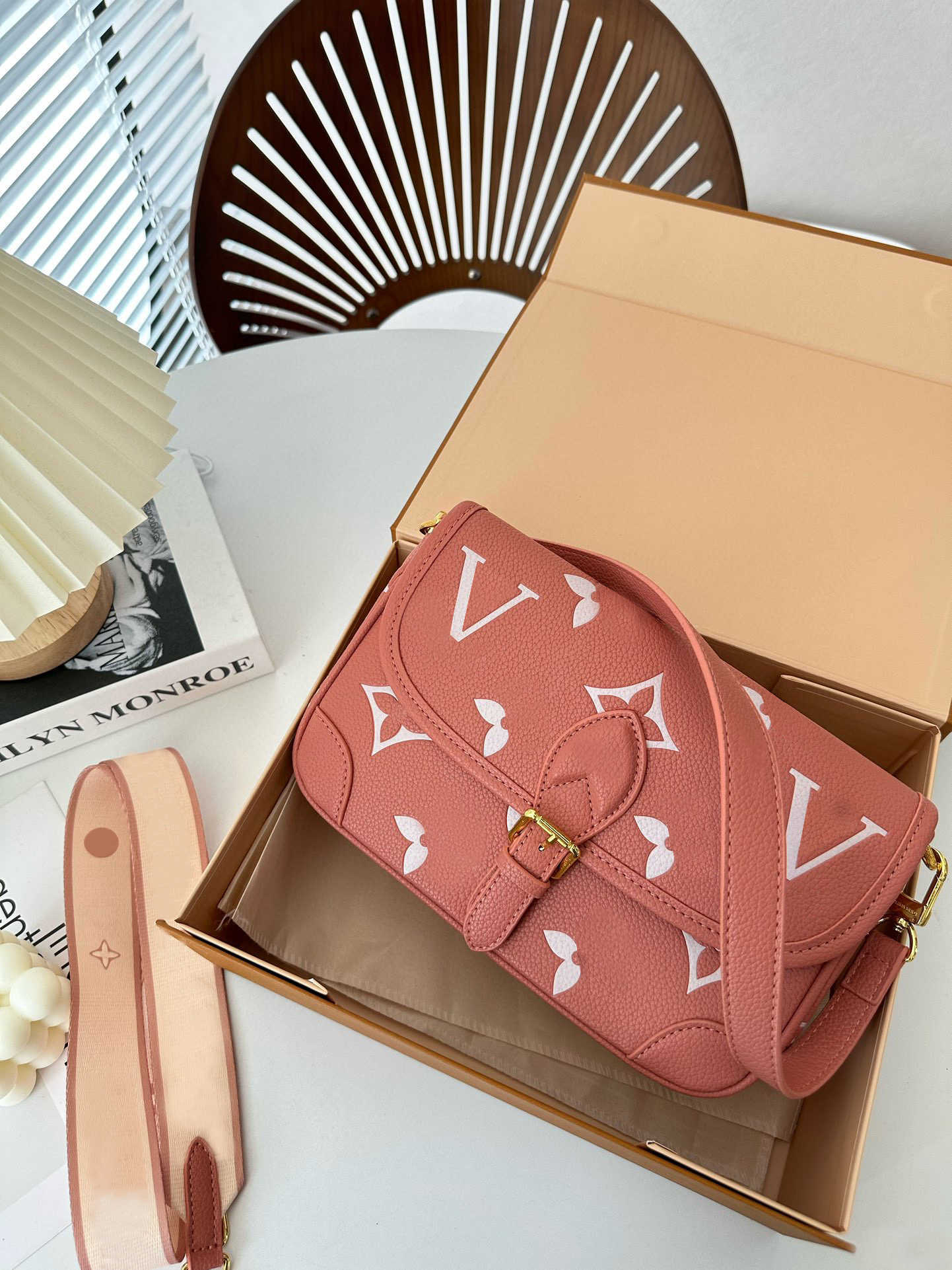 

Exquisite crossbody bag Luxury brand Design Women's Fashion minimalist trend bag Leather Dating Commute durable women's shoulder tote bag