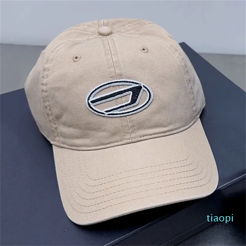 

Designer Cap Luxury sports Caps for Women and men Classic Travel and Tourism essential item Versatile modern fashion Sunshade Hat, Beige