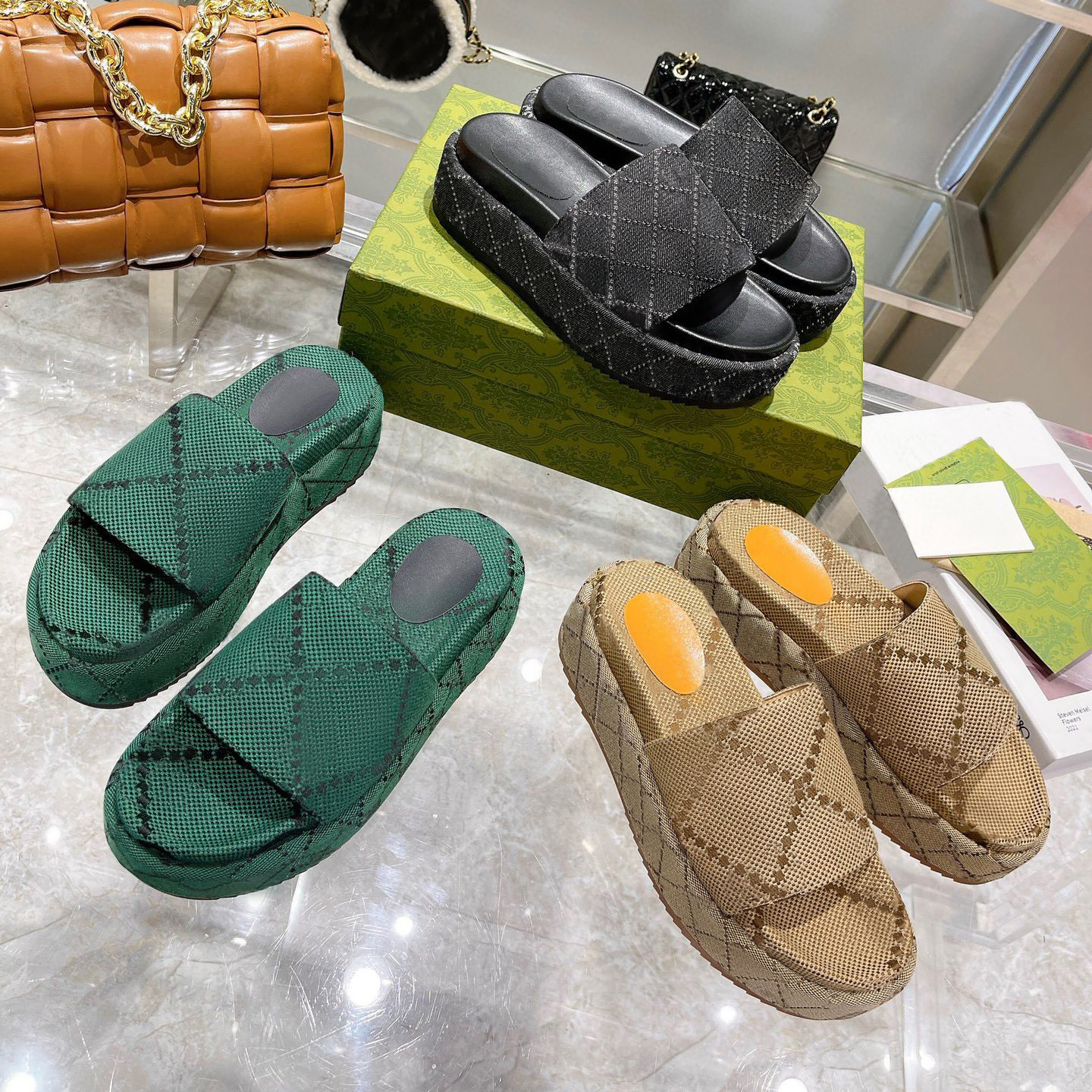 

2023 Womens Fashion Slippers Sandal Sliders Macaron thick bottom non-slip soft bottom fashion G house slipper women wear beach flip-flops 35-45, 28