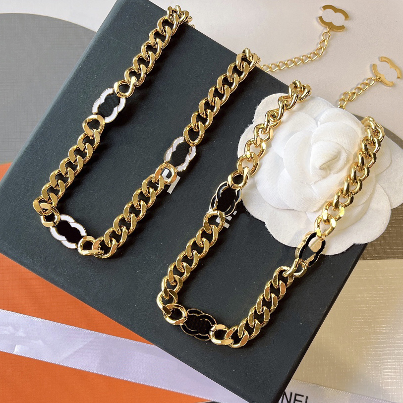 

Luxury Womens Necklace Designer Necklaces 18k Gold Plated Long Chain Fashion Jewelry Stainless Steel Necklace Couple Family Accessories Wedding Party