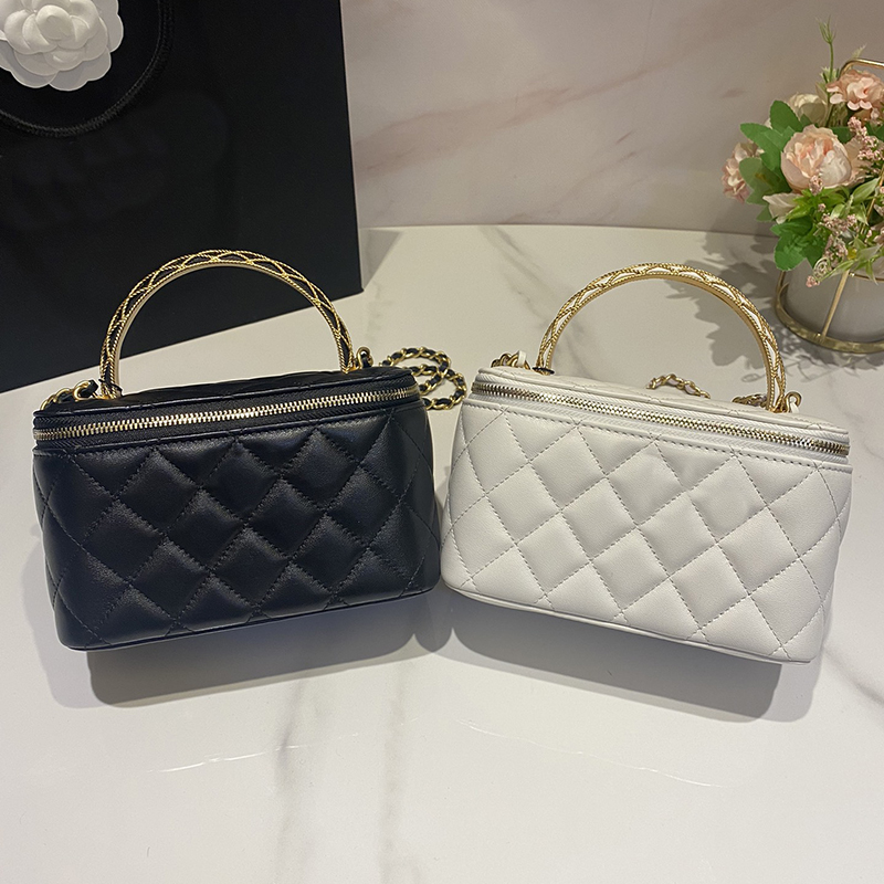 

Lambskin Vanity Case Designer Clutch With Chain Bag 17cm Luxury Shoulder Bag High Imitation Makeup Bag With Box ZC118, Ap3383