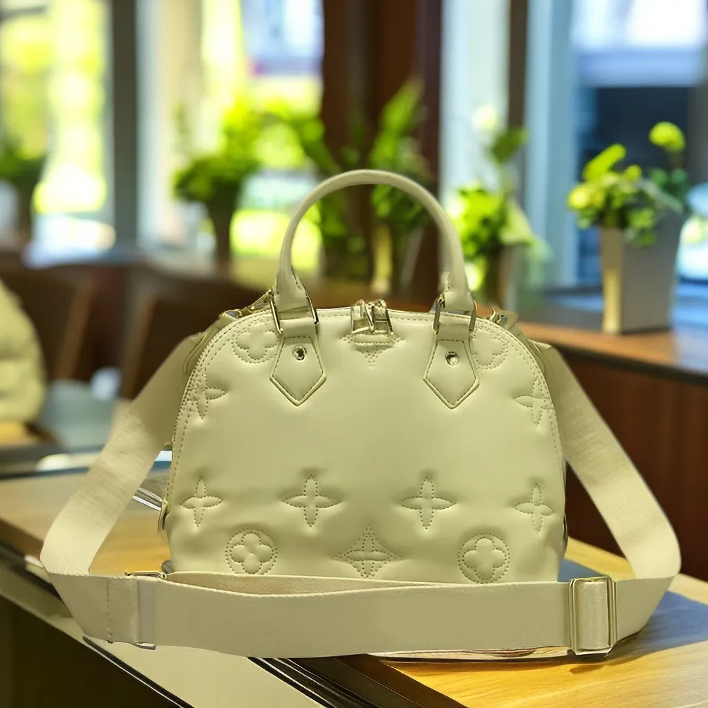 

2023 Alma Bb Fashion Hot Sale tote bag crossbody shoulder bags versatile enerous Genuine Leather High quality Embossed Women's One Shoulder Bag Shell bag, Orange