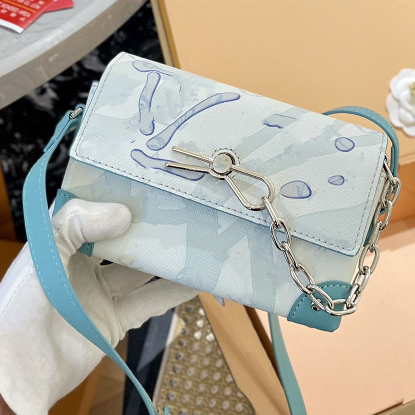 

Steamer Wearable Wallet Crystal Blue Steamer-style chain Messenger Men bag Designer Crossbody Women bags
