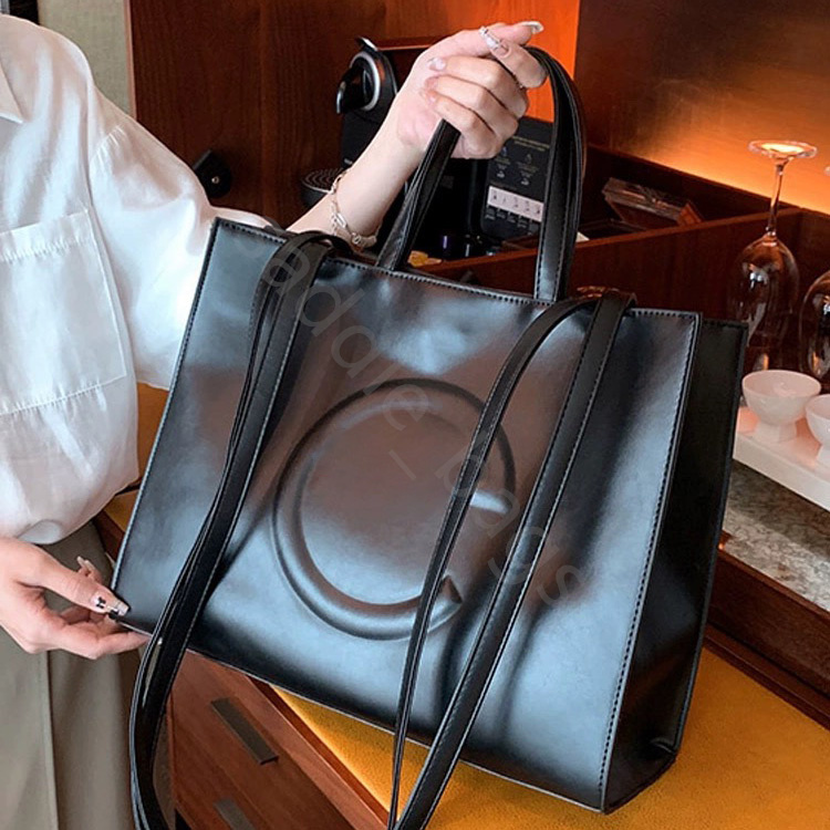 

Faux leather Embossed Logo At Front Designers Bag Luxury Shoulder Handbags 10A Quality The Tote Bags G22042 Two Materials Zip interior pockets Crossbody Strap, Khaki