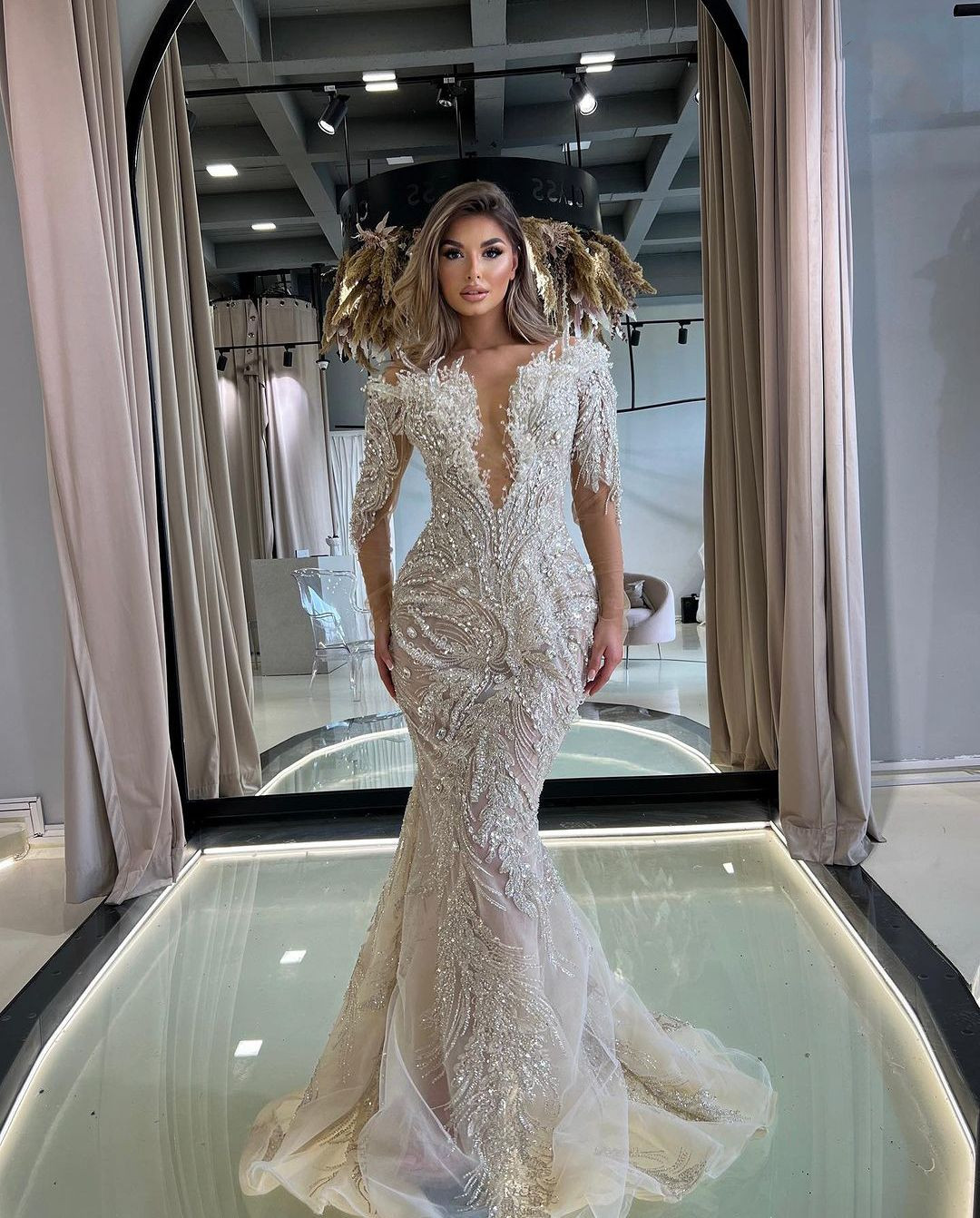 Robes de soirée de luxe, manches longues, col en V, appliques sexy, longueur au sol, dentelle 3D, train détachable, perles, diamants, grande tail