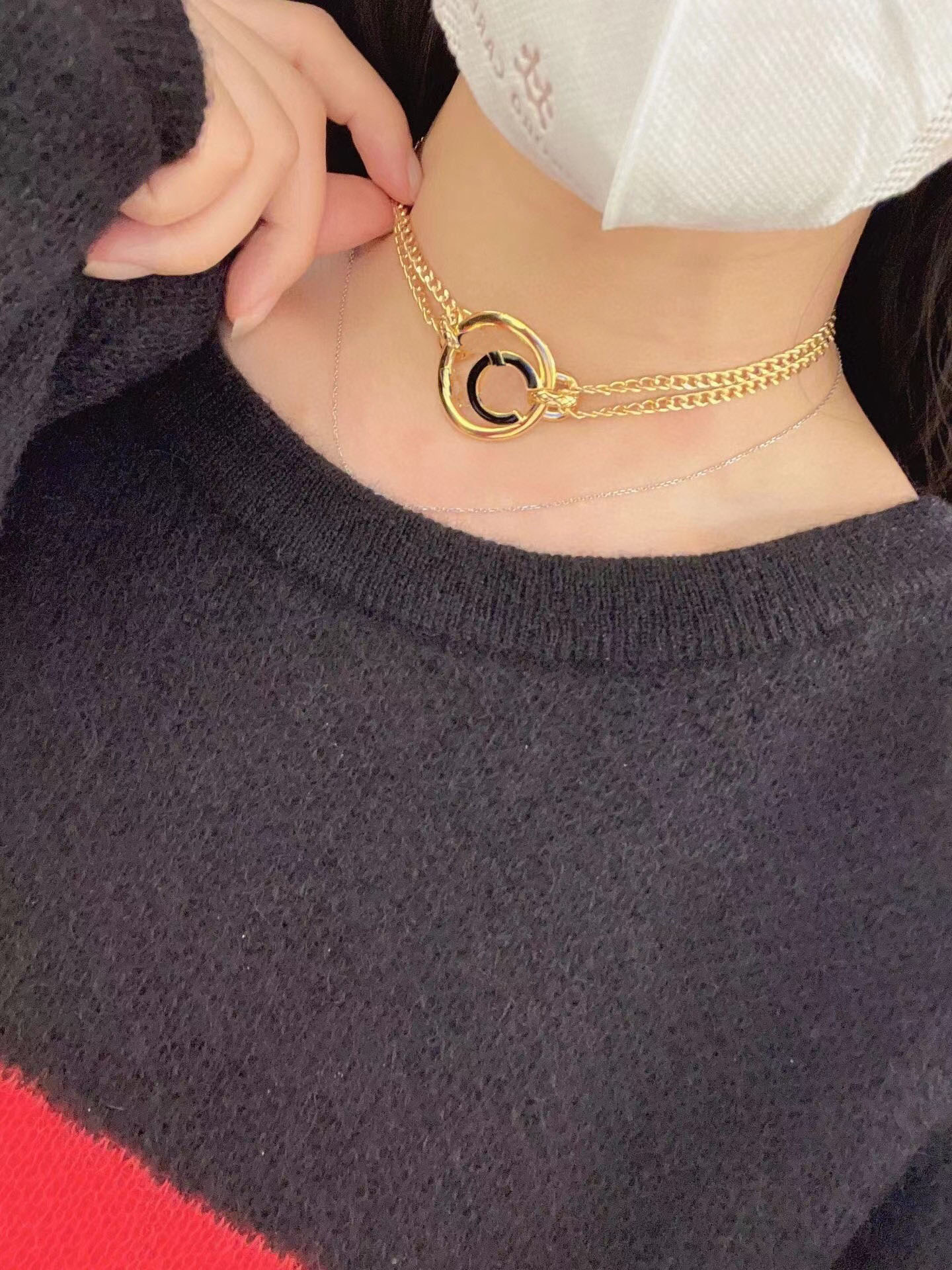 2023 Luxury quality charm choker pendant necklace with round shape with black and white color have box stamp PS7295B