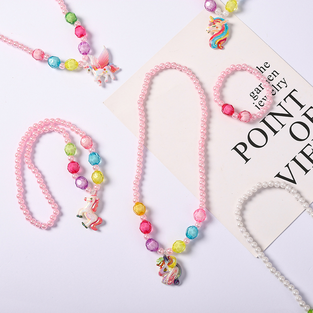 

Fashion Jewelries Sold with Box Packaging Quality Jewelry for Sale Necklace and Bracelets WH006, Gold d heart necklace