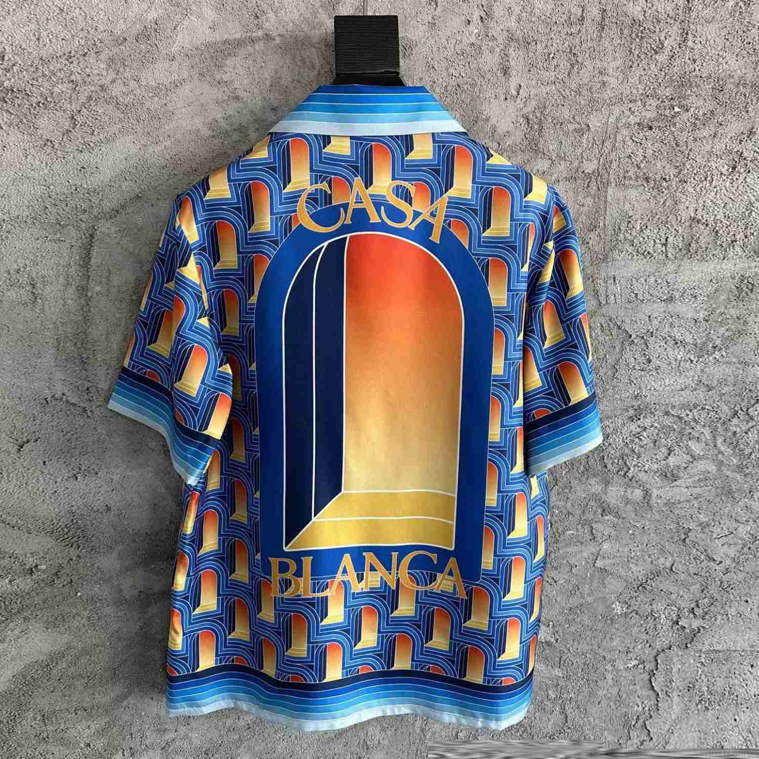 

Casa Designer Fashion Clothing Shirts Tracksuits Dropped Satin Casablanca Style Shirt Fantasy Gate Loose Men's Women's Versatile Fashion Brand Short Sleeve Shirt, Shipping fee