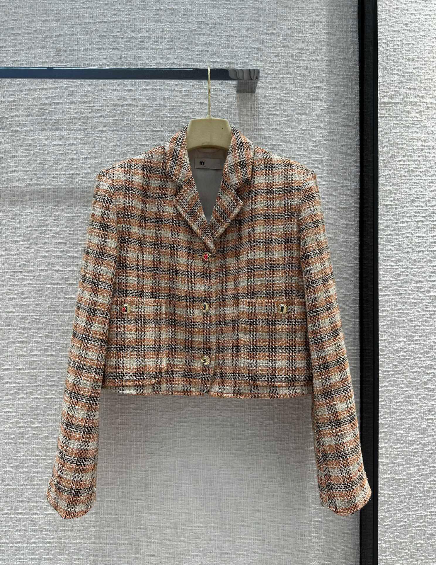 23sS top female designer sweater, high-grade sweater, the best quality ladies' coat in autumn and winter. The best quality wool cardigan swe-image-839702097
