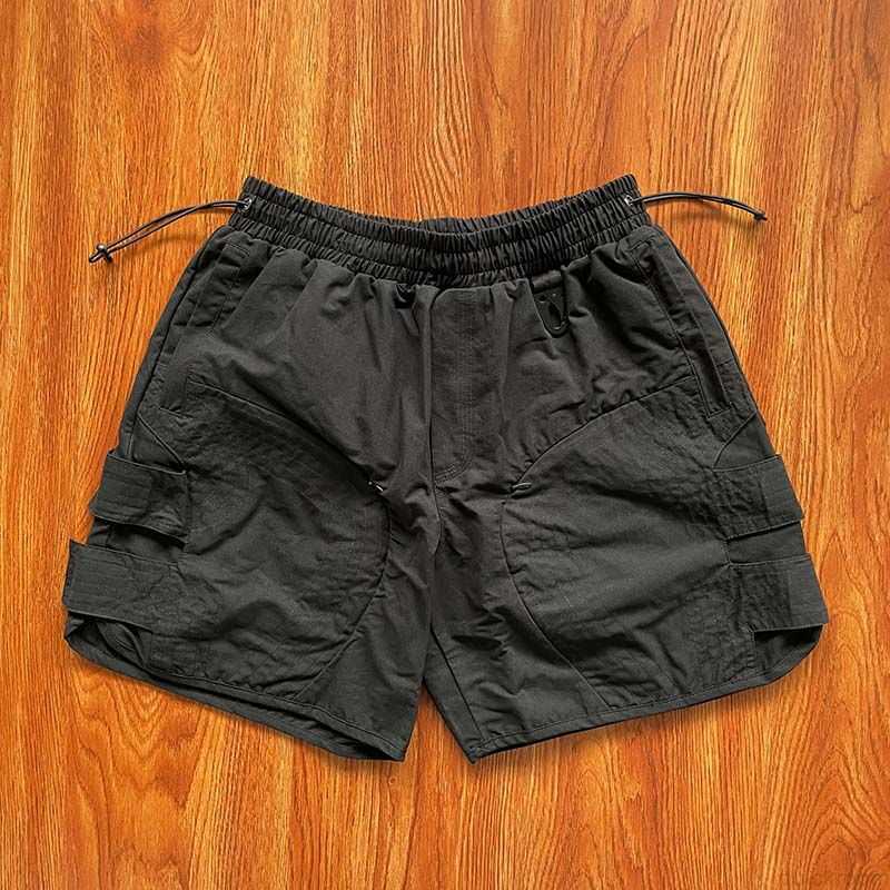 

Designer Short Fashion Casual Clothing Whoisjacov Pair of Puffer Shorts, Black