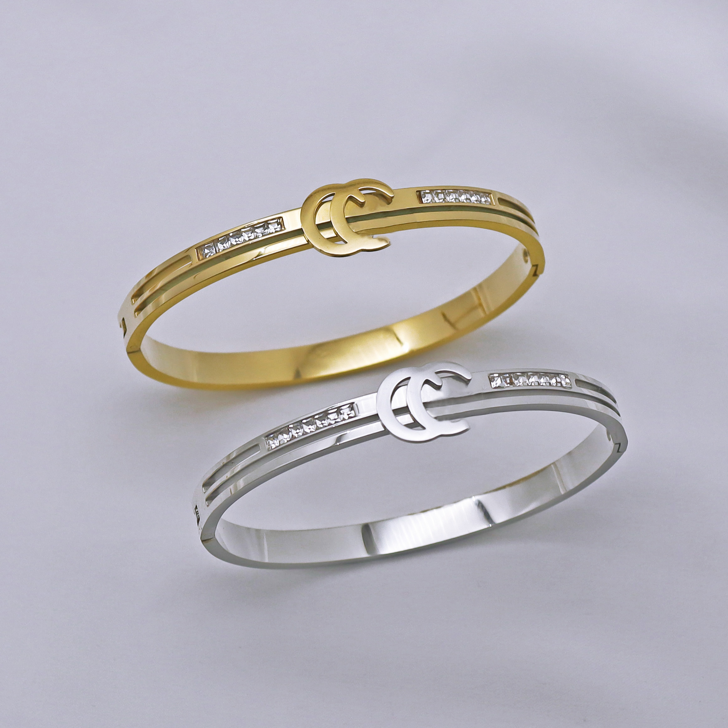 Designer Bracelet Bracelet Charme Bracelets De Luxe Bracelets Femmes Lettre Bijoux Plaqué En Acier Inoxydable Or 18K Bracelet Manchette De Mode A