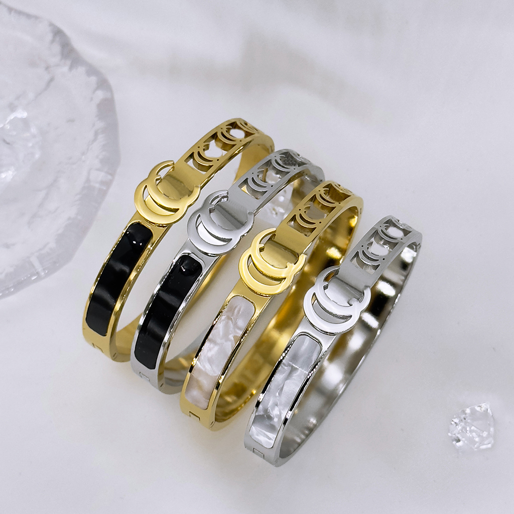 Designer Bracelet Bracelet Charme Bracelets De Luxe Bracelets Femmes Lettre Bijoux Plaqué En Acier Inoxydable Or 18K Bracelet Manchette De Mode A