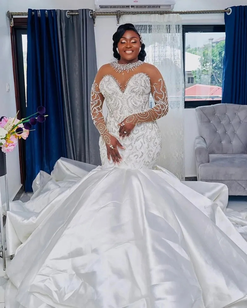 2024 Robes de mariée de sirène africaine: robes nuptiales à paillettes perlées à manches longues