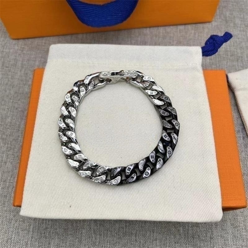 Fashion Style Bracelets Women Bangle Wristband Cuff Chain Luxury Designer Letters V Jewelry 18K Gold Plated Silver Wedding Lovers Gift Bracelet-image-890618450