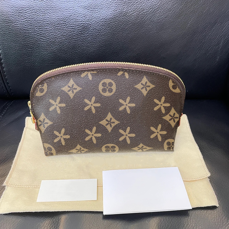 

Make up M47515 clutch bags luxury Designer Pochette Womens Men Brown flower Cosmetic bag Toiletry Kits embossing tote makeup baby purse wash pouch shoulder Bag, Damire ebene