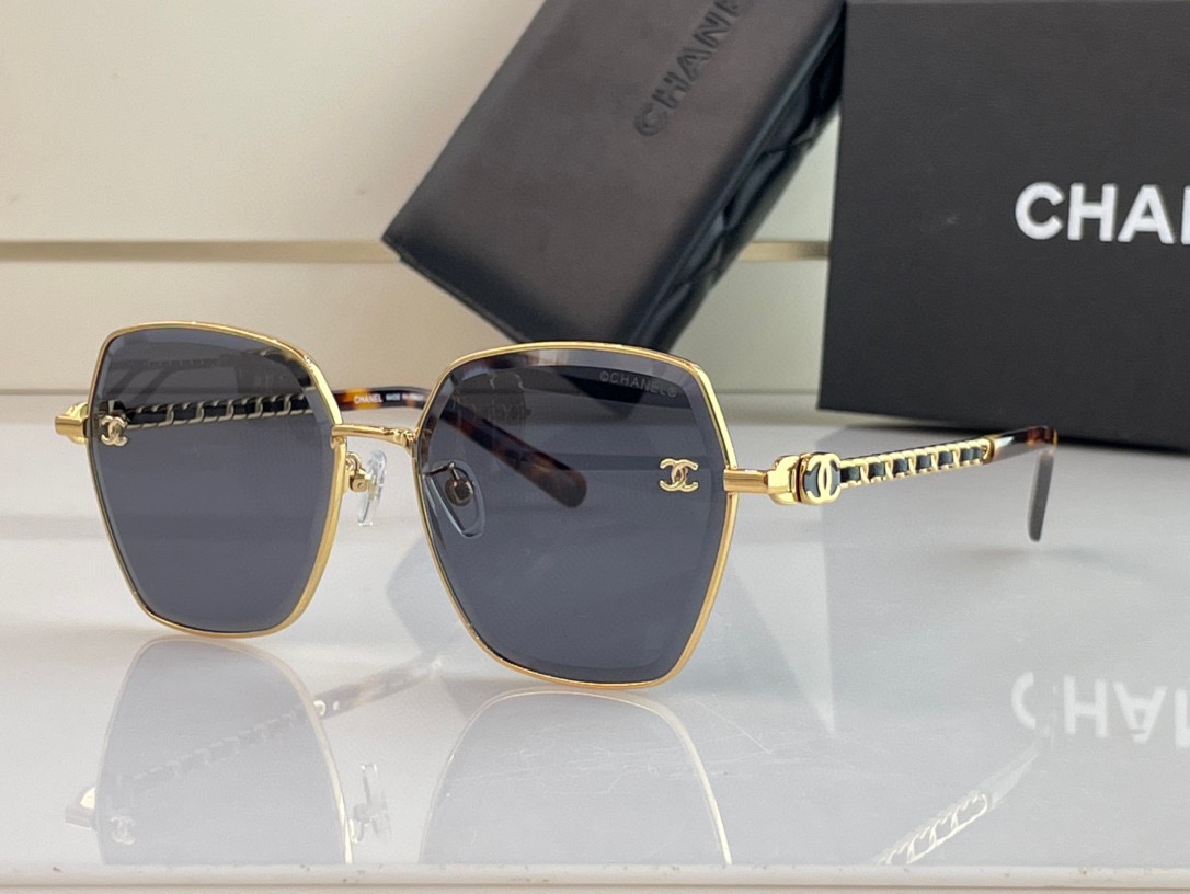 

Sunglasses For Men and Women Summer 7318 Designers Style Anti-Ultraviolet Retro Eyewear Full Frame With Box