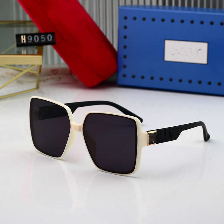 

Frames 2023 New Street Shoot Fashion Square Large Frame Women's Sunglasses