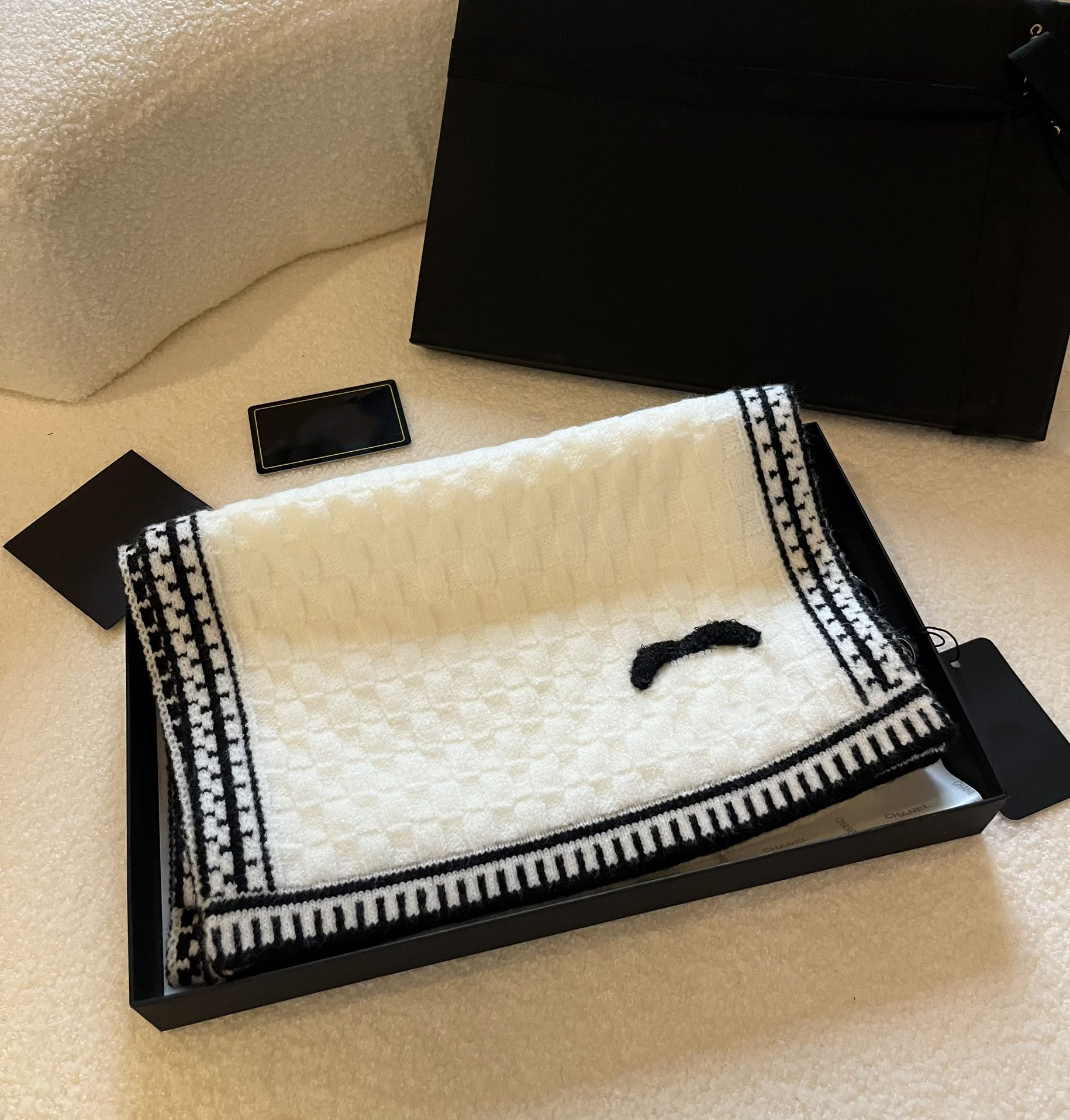 Cashmere Scarf Unisex Warm Winter Scarf 35x190cm Letter Pattern White/Black Soft Comfortable Touch YY