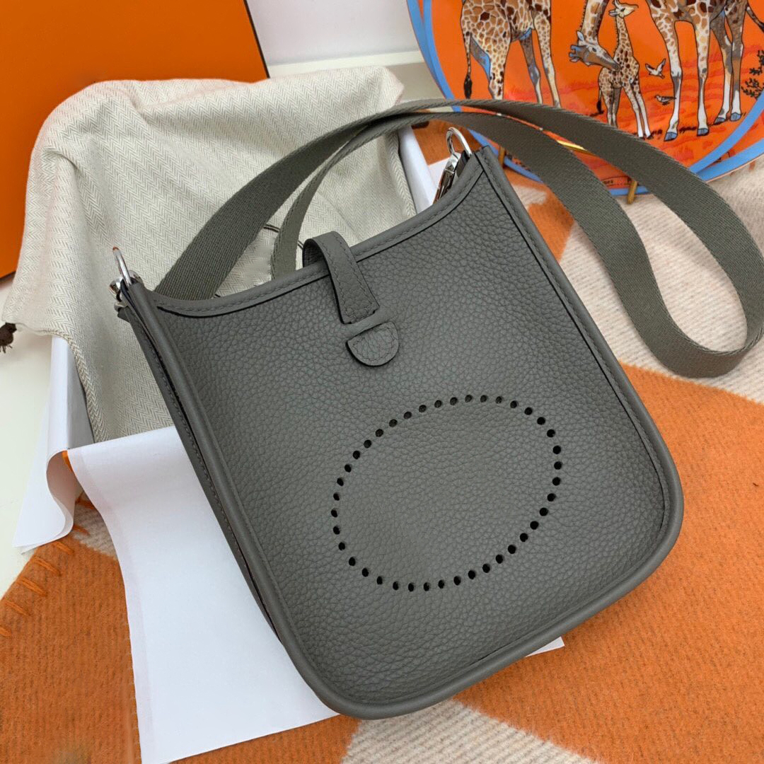 

mirror quality Evelyn hollow out satchel bag with Genuine leather underarm bag Women Luxury Shoulder bags men Designer tote crossbody handbag pochette clutch Bags, Blue