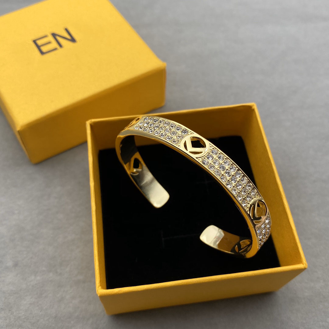 

Luxury designer bracelet cuff classic ladies bracelet jewelry bracelet rose gold openable diamond fashionable and versatile accessories accessories