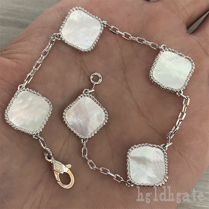 

Metals clover designer bracelets mens bracelet charm four leaf link chains vintage plated gold white red elegance Jewlery women love braclet ZB002 F23