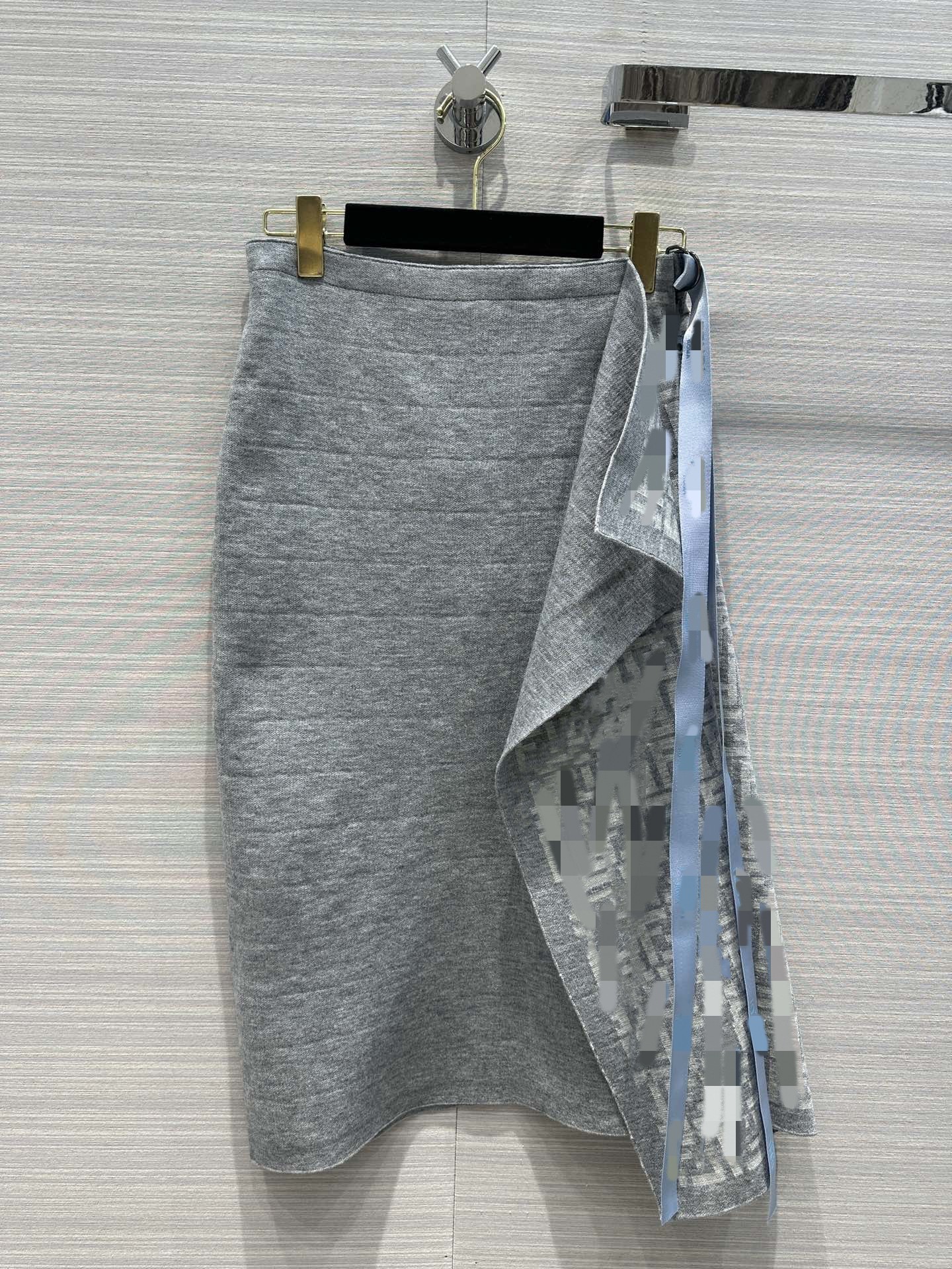 

2023 New Spring Summer Luxury Designer Skirts Fashion gorgeous A Skirts Women' Brand Same Style Dress 0401-7, Gray