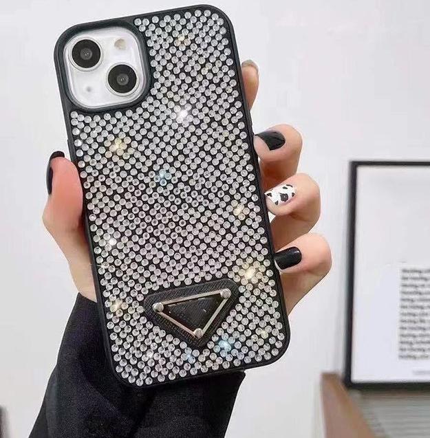 

Designer's phone case packaging box is beautiful and luxurious, White