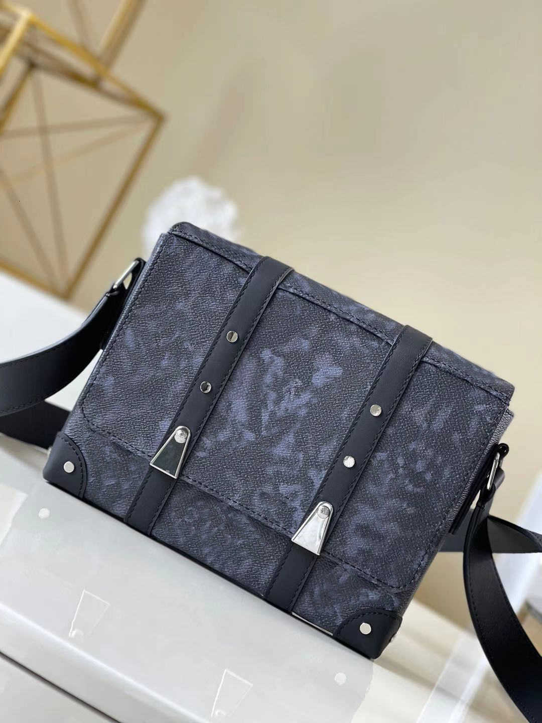 

Other Bags Cross Body M57271 TRUNK MESSENGER BAG Men Pastel Noir coated canvas crossbody cross body bags women Clutch Handbag Fashion Wallet Fan BBHV