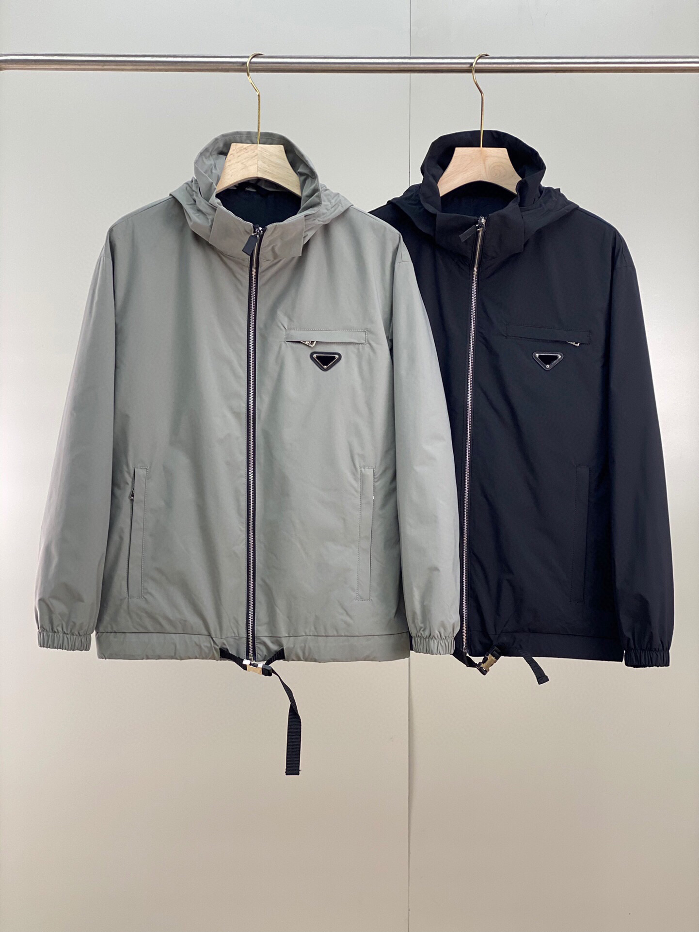 

23ss sports brand sunscreen jacket island classic men hoodie luxury hoodies Imported nylon fabric wear-resistant sunscreen waterproof breathableacket shirt, Gray&green