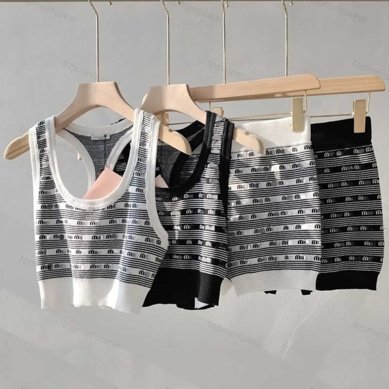 

23s summer women tracksuits sleeveless vest designer shorts Miu Simple letter wool knitwear hot girl t shirt breathable sweet slim top, White (vest)