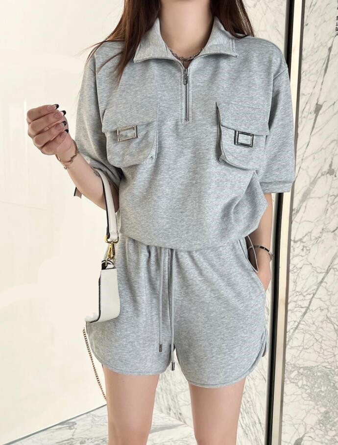 

Women' Tracksuits French Stick Bag Pocket T-shirt Sweater Set Half Zip Sweater With Marathon Shorts 331, Customize