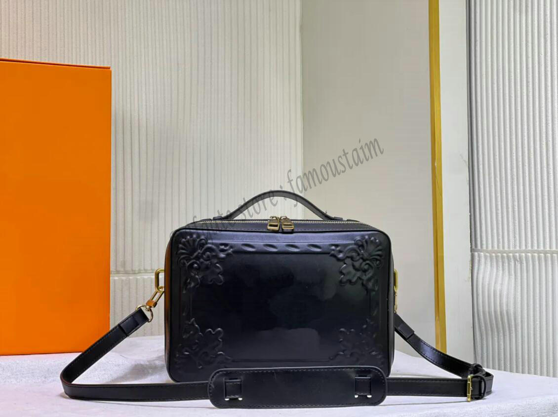 

2023 Designer Luxury Relief One Shoulder Bag Tote Diagonal Span Bag 44955, 04