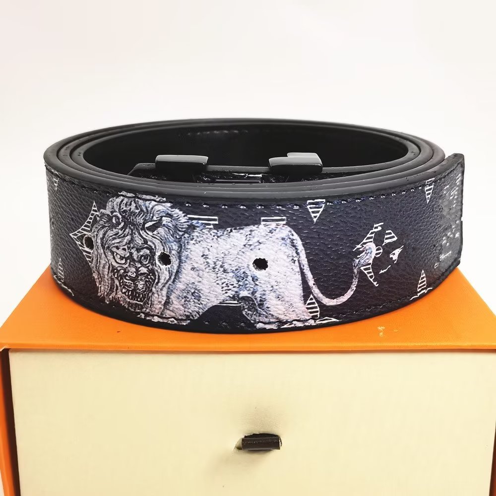 

Fashion Classic Men Designers Belts Womens Mens New Lion and Rhino Pattern Casual Letter Smooth Buckle Belt Width 3.8cm, No box
