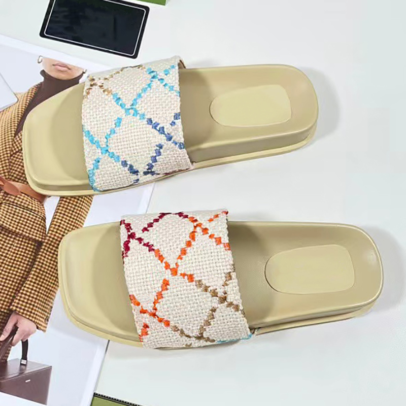 

2023 Women Slippers Sandles Classic Black Flat Home Slipper Bathroom Munich Leather Print Sandals Shoes Man Flip Flops Luxury Pantoufles Sandales Summer Slides