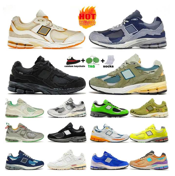 

Fashion Nb Nb 2002r Running Shoes B2002r Designer Sneakers with Socks 2002 r Protection Pack Rain Cloud Phantom Peace Be the Journey Black, 12