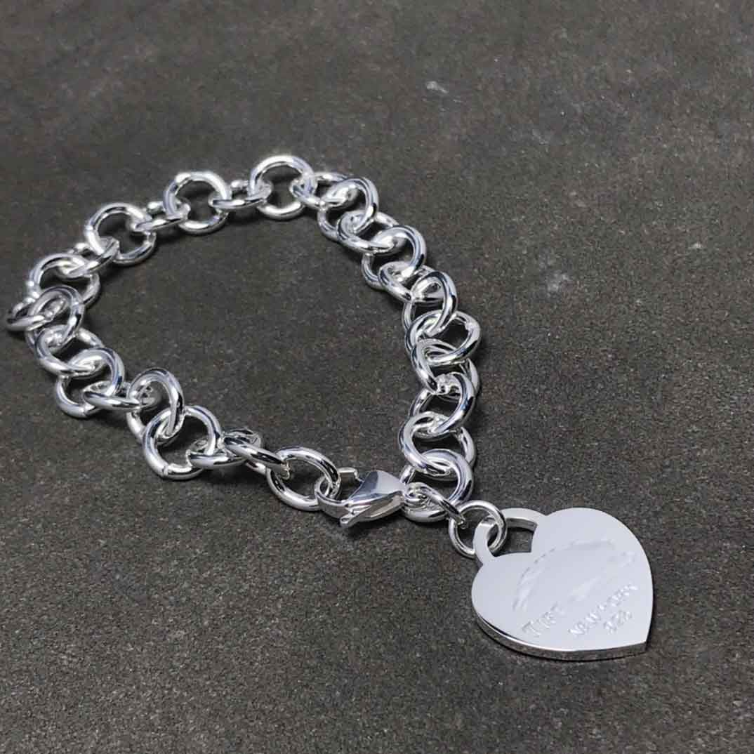 

10 years factory wholesale stainless steel heart-shaped short necklace bracelet couples gifts with dust bags.