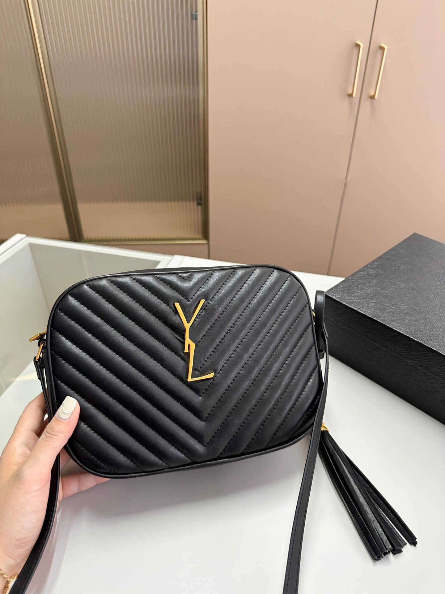 

Sheepskin Luxury Designer Bags for women Camera bag Shoulder Bags Classic Fashion Trend single shoulder Leather bags Y1155, Black-gold