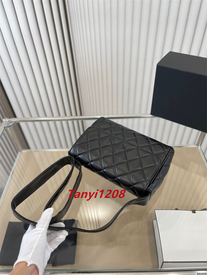 

New Popular CC 22B Shoulder Bags Designer Women's Crossbody Flap Messenger Bag Genuine Leather Low-key Luxury Handbags with Black Hardware Fashion Lady Clutch Purses