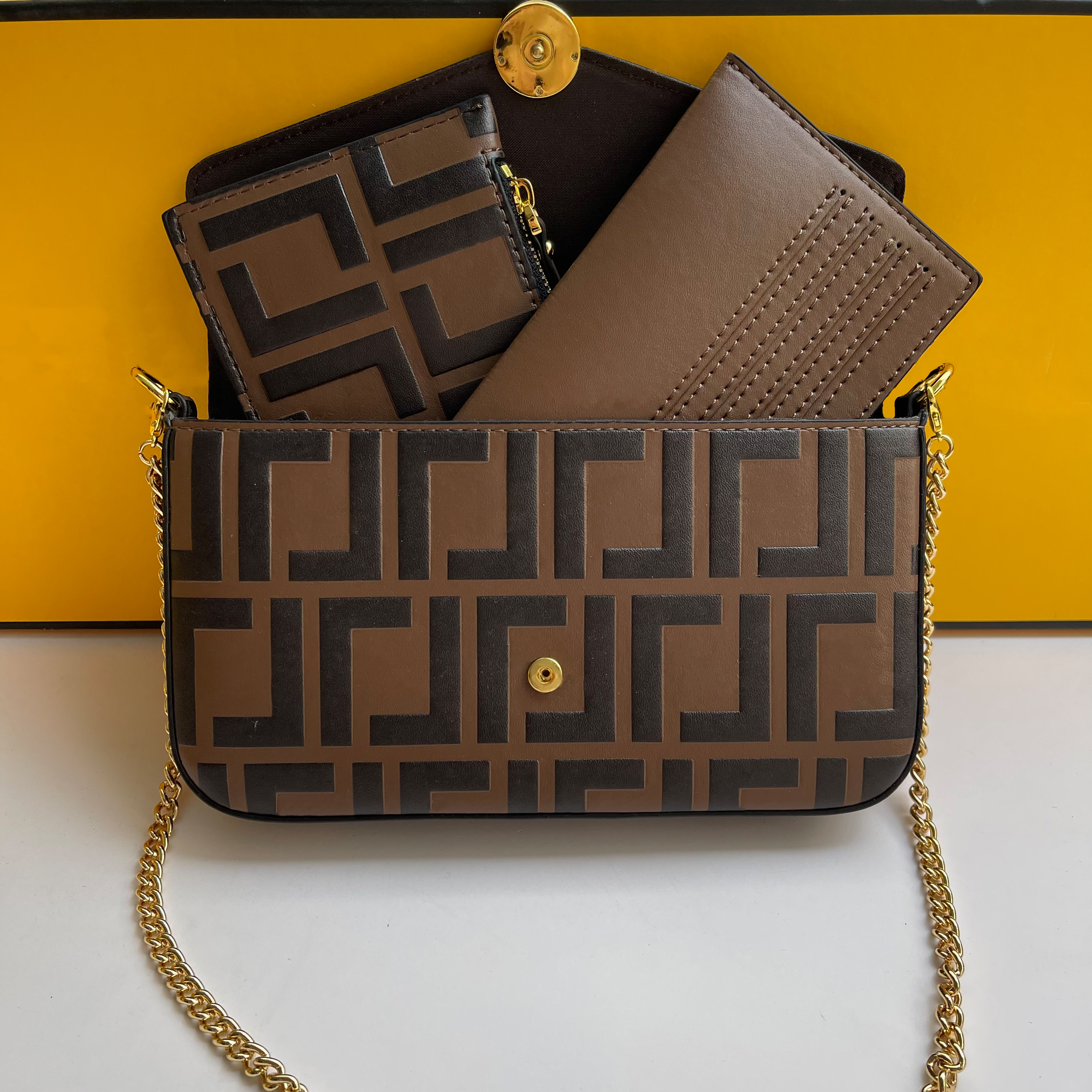 

Designer fend flap Embossed famous bags Wallets Womens mens Luxury Genuine leather clutch handbags crossbody Shoulder messenger bag pochette Woman tote with box, Pink