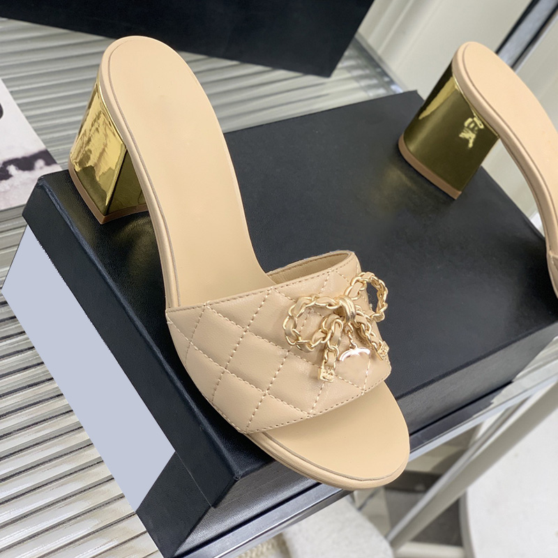 

Womens Slippers Cowhide Chunky Heels 4cm Sandals Slip On Slides Round Toes Mules With Bowknot Mules Quilted Texture Gold-tone Metal Ladie Wedding For Shoe A Gift, White