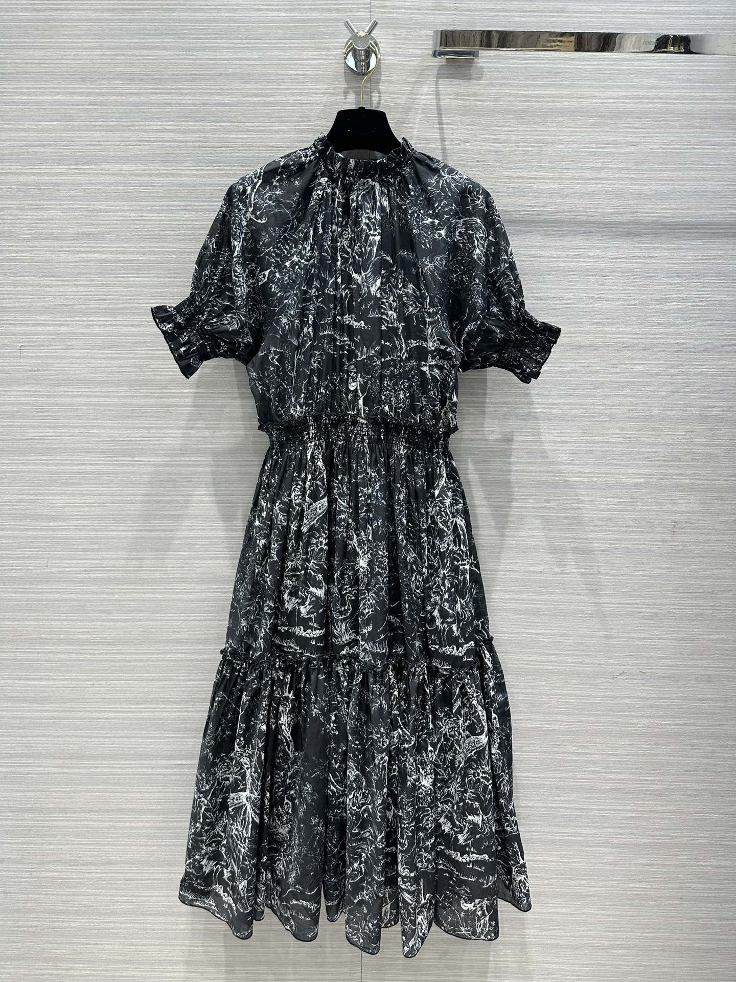 Milan Runway dresses 2023 Spring Summer Cowl Neck Short Sleeve Panelled Women's Designer Sundress Brand Same Style Dress 0403-1
