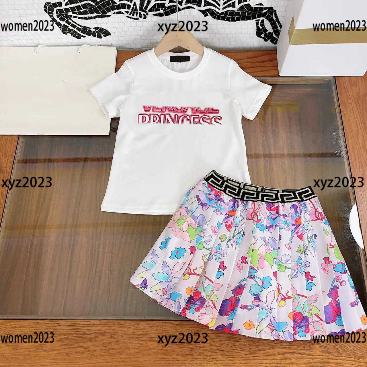 

baby clothes kids designer summer suit girls dress New product 2pcs Figure printed T-shirt and Floral pleated skirt Free shipping, #1