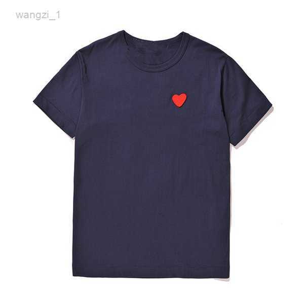 

Men' T-shirts Play Mens t Shirt Designer Cdg Embroidery Red Commes Des Casual Women  Badge Quanlity Tshirts Cotton Short Sleeve Summer Loose Oversize Tee 5 T15I