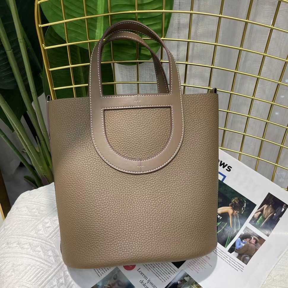 

Designer Luxury Bag Bucket and Winter h Top Layer Cow Pig Nose Vegetable Basket Children's Messenger Soft Leather Tote Bag2HU160CO Picotin, Crystal powder (pig nose bottom)