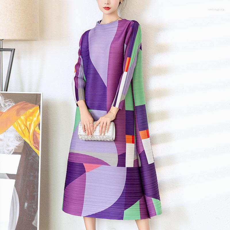 

Casual Dresses For Women 2023 Spring Miyake Pleated Fashion High Street STAND Collar 3/4 Sleeve Loose A-LINE Female Knee-Length Dress, Purple