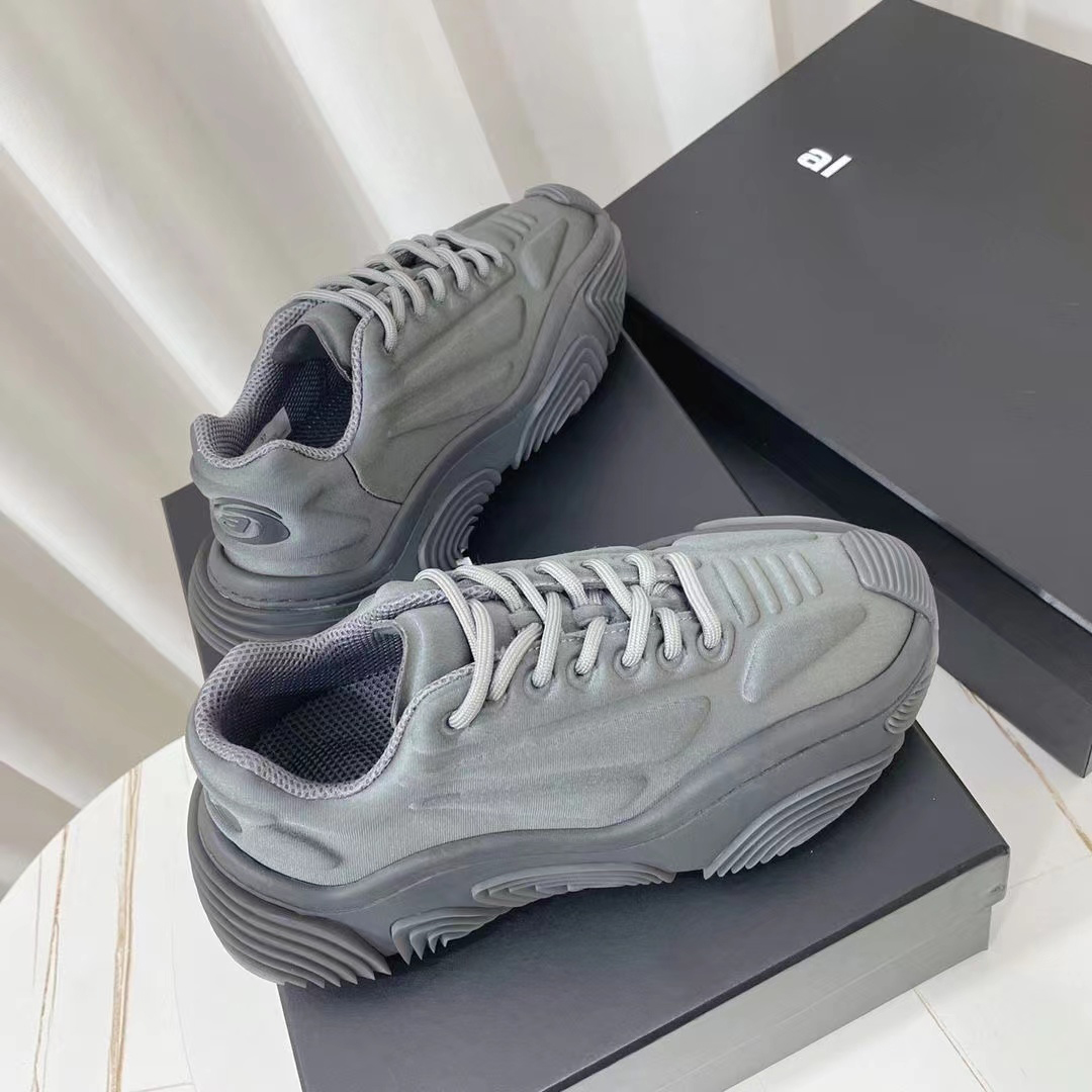 

Women Running Shoes and Summer New Aw King Women's mans Leisure Vacation Beach Shoes Flat Bottom Flip Flop finished on June, Black