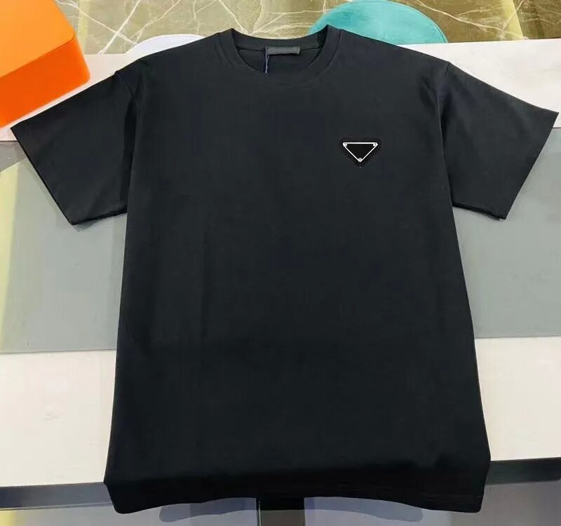 

Designer Mens Women T Shirt Prad Tshirt Man Black Tee Womens Clothes High Quality T-Shirts 100% Cotton Short Sleeve Chest Triangle Inlay Tees Fashion Oversizwd Tshirts